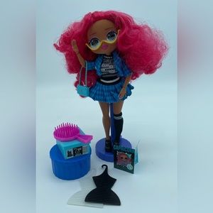 LOL Surprise OMG Class Prez Big Sister & Accessories